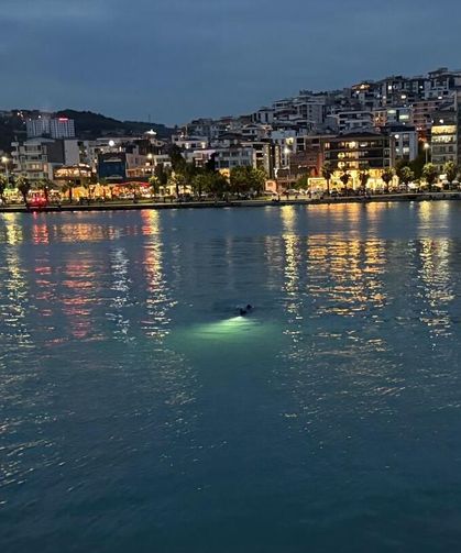 Samsun'da 'boğulma' ihbarını araştıran ekipler yüzücüyle karşılaştı