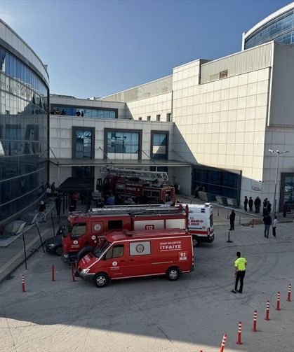 Sinop Atatürk Devlet Hastanesi'nde çıkan yangın hasara neden oldu