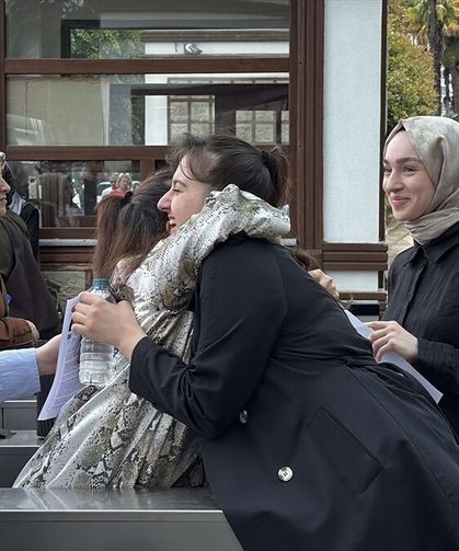 Trabzon ve çevre illerde YKS'nin ikinci oturumu AYT heyecanı