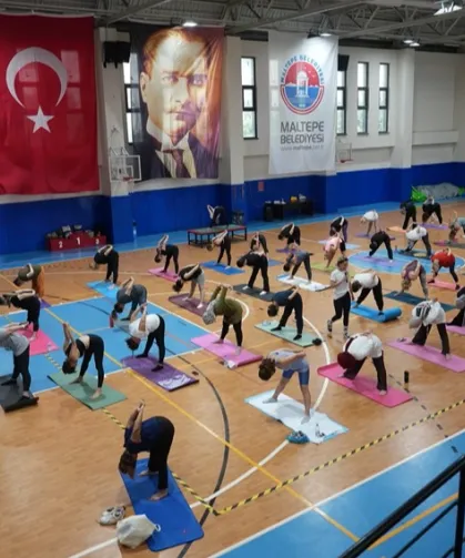 Maltepeli kadınlara ücretsiz yoga desteği