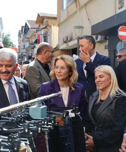 Alışveriş festivali Gölcük'te ticareti canlandırdı