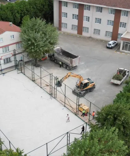 İnegöl'de Mediha Hayri Çelik Fen Lisesi'ne semt sahası