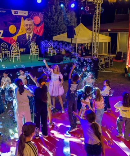 Kocaeli'de Anne Şehir'de sıra gecesi türkülerle renklendi