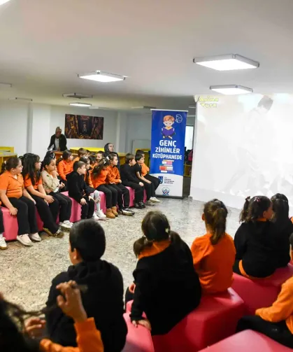 Ankara'da 'Genç Zihinler Kütüphanede' etkinliği devam ediyor