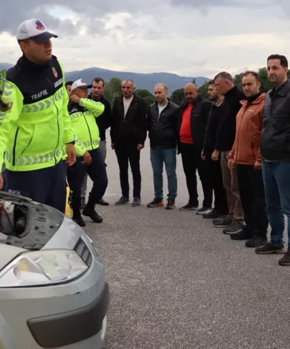 Bursa Jandarma Trafik'ten şoförlere güvenli sürüş eğitimi