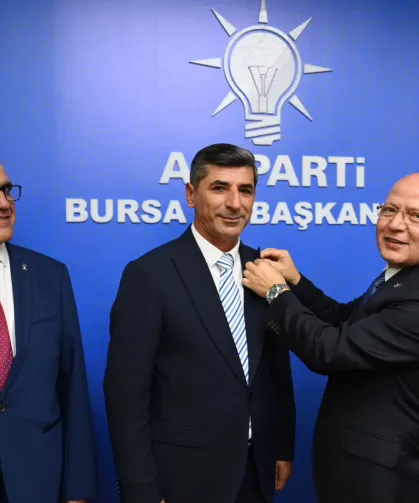 Bursa Yenişehir'de 2 belediye meclis üyesi AK Parti'ye katıldı