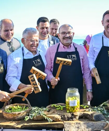 Guinness için zeytin tattılar