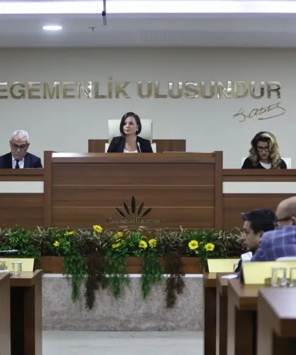 İzmir Karabağlar'da 2027 bütçesi komisyona gönderildi