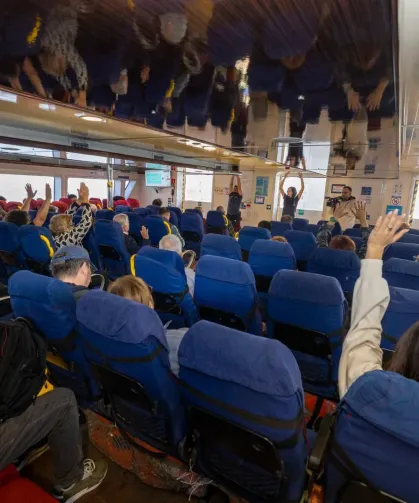 İzmir'de vapur yolcuları güne zinde başlıyor