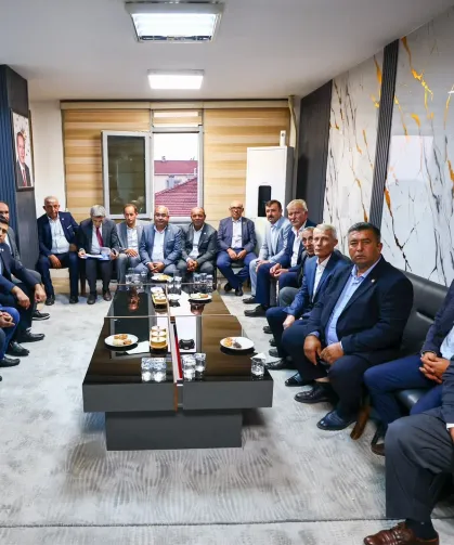 Manisa'da Başkan Dutlulu, Köprübaşılı muhtarlarla buluştu