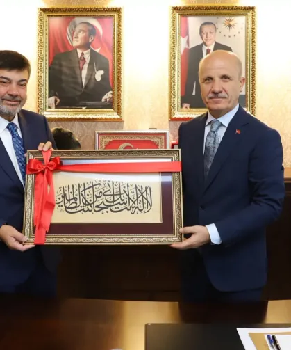 YÖK Başkanı Prof. Dr. Özvar'dan İzmir Kâtip Çelebi'ye ziyaret