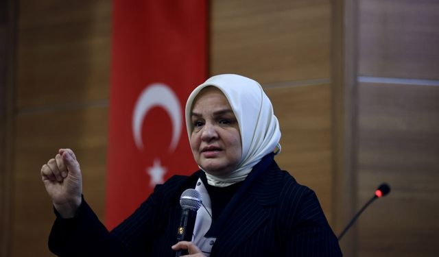 AK Parti Genel Merkez Kadın Kolları Başkanı Keşir "Mahalle Başkanları Buluşması"nda konuştu: