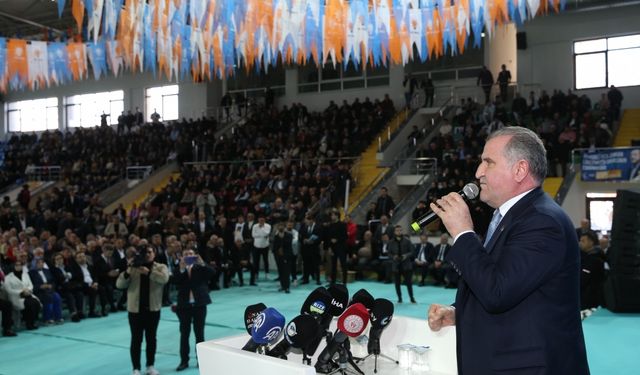 Gençlik ve Spor Bakanı Bak, Rize'de belediye başkan adayları tanıtım töreninde konuştu: