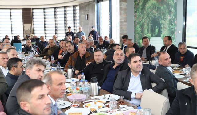 Cumhur İttifakı Samsun Büyükşehir Belediye Başkan adayı Doğan 19 Mayıs ilçesini ziyaret etti