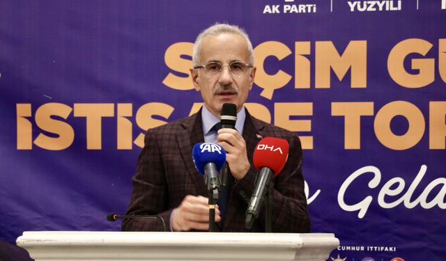 Ulaştırma ve Altyapı Bakanı Uraloğlu, Trabzon'da iftar programına katıldı: