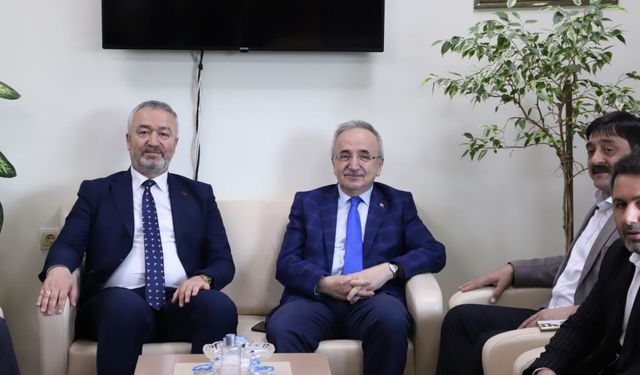 AK Parti Samsun İl Başkanı Köse'den 19 Mayıs Belediye Başkanı Topaloğlu'na ziyaret