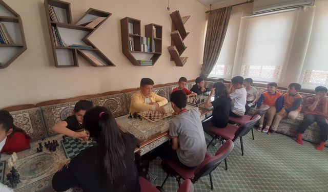 Ortaköy'de satranç turnuvası düzenlendi