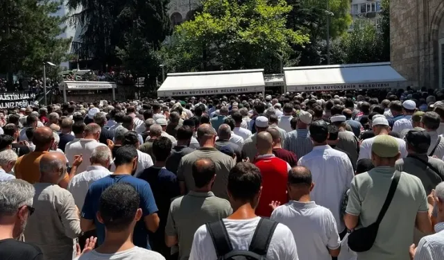 Bursa'da İsmail Haniye için gıyabi cenaze namazı kılındı