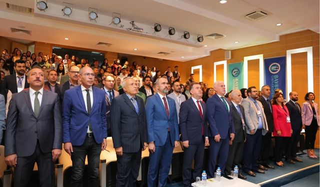 Bayburt'ta 5. Uluslararası İleri Mühendislik Teknolojileri Konferansı başladı