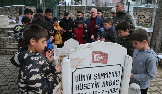 Efsane güreşçi Hüseyin Akbaş'ın adının verildiği merkezde 500 çocuğa eğitim verildi