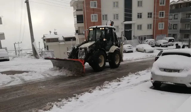 Kocaeli İzmit Belediyesi karla mücadelede seferberlik başlattı