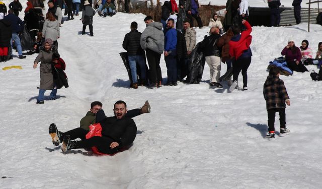 Rize'de "17. Çamlıhemşin Kardan Adam Kış Festivali" sona erdi