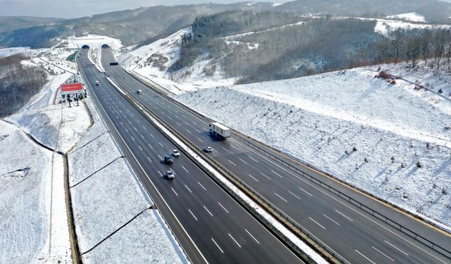 Sakarya, Kocaeli ve Karabük'te kar yağışı etkili oluyor