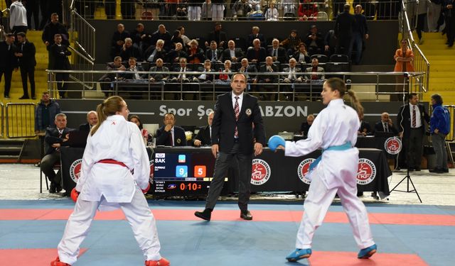 Türkiye Karate Şampiyonası Trabzon'da başladı