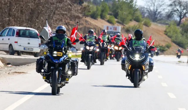 Ecdat toprağı ve Türk bayrağı Çanakkale'ye gönderildi