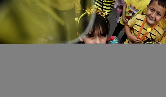 Düzce'de kreş ve anaokulu öğrencileri, "Dünya Arı Günü"nde farkındalık etkinliği yaptı
