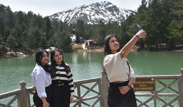 Gümüşhane'deki Limni Gölü'nde turizm sezonu başladı