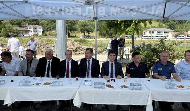 Alaçam'da bayramlaşma programı düzenlendi