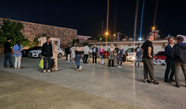 Trabzon'da 7 katlı otelin elektrik panosunda çıkan yangın söndürüldü