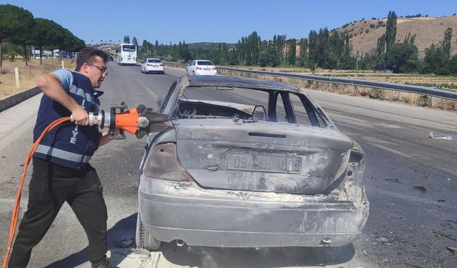 Çorum'da iki otomobilin çarpışması sonucu 4 kişi yaralandı