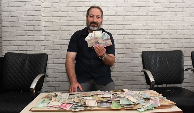 Dededen toruna geçen para koleksiyonu Gümüşhaneli berberin dükkanında sergileniyor