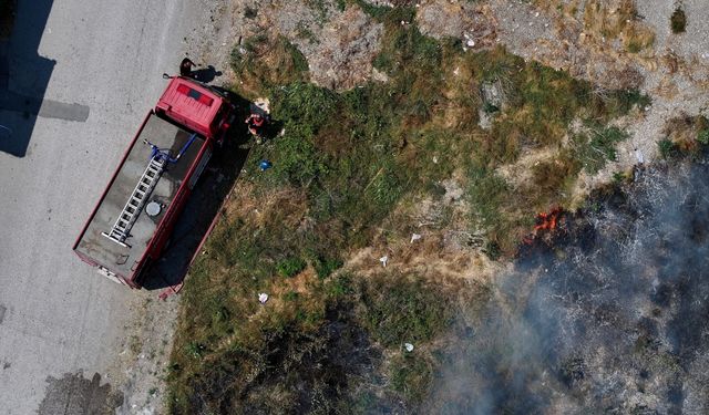 Düzce'de çalılık alanda çıkan yangın söndürüldü