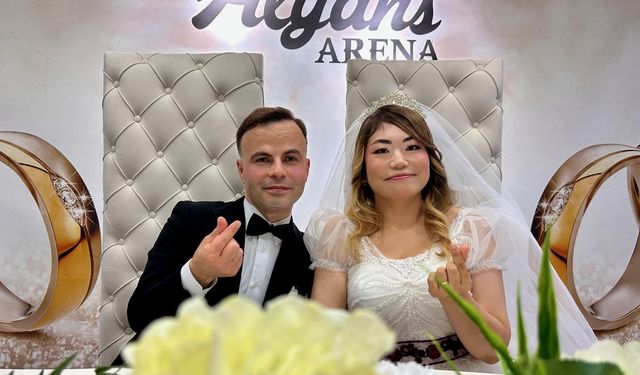 Japon gelin ile Türk damat Düzce'de Türk usulüne uygun düğün yaptı