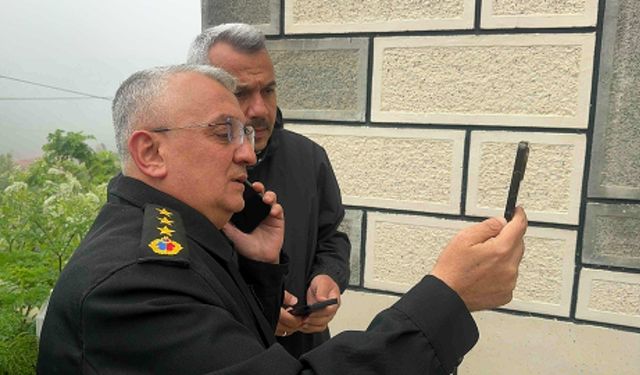 Kaçkar Dağları'nın zirvesinde düşen uçağın enkazına ulaşıldı