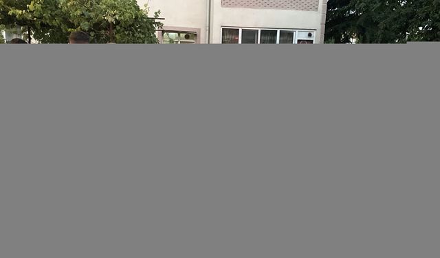 Karabük'te bisikletiyle park halindeki otomobile çarpan çocuk yaralandı