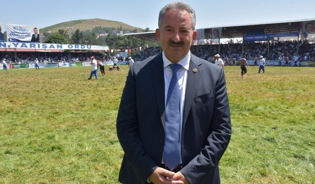 Perşembe Yaylası Yağlı Güreş ve Kültür Festivali'nde başpehlivan Mustafa Taş oldu