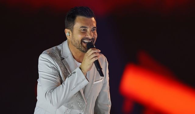 Şarkıcı Gökhan Tepe, Trabzon Kültür Yolu Festivali'nde konser verdi