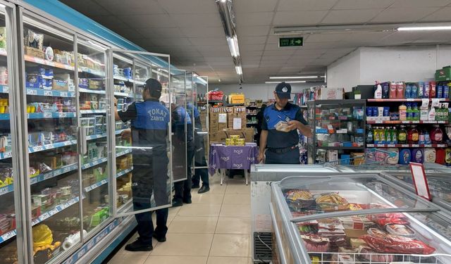 Tokat zabıta ekipleri marketlerde denetim yaptı