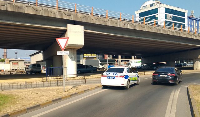 KÖPRÜLÜ KAVŞAK ALTI PARKLANMAYA KAPATILDI