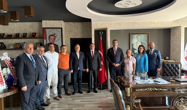 CHP'LİLER KAYMAKAMA GİTTİ