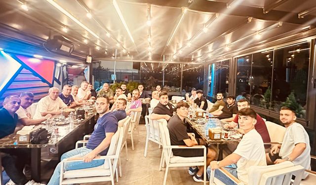 YÖNETİM VE TARAFTAR GRUBU BİR ARAYA GELDİ