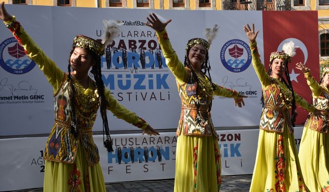 '3. Uluslararası Trabzon Horon ve Müzik Festivali' sürüyor