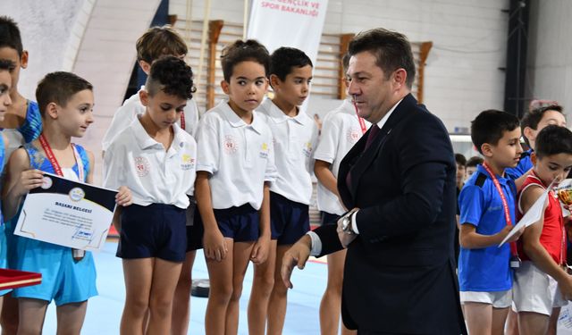 Anadolu Yıldızlar Ligi Cimnastik Türkiye Birinciliği müsabakaları Bolu'da yapıldı
