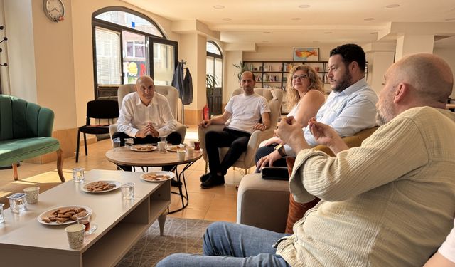 CHP'li Özkoç, Bolu'da gazetecilerle buluştu