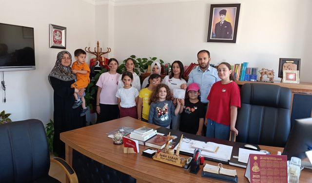 Çorum'da çocuklar, limonata satarak kazandıkları 10 bin 660 lirayı Filistinli akranlarına bağışladı