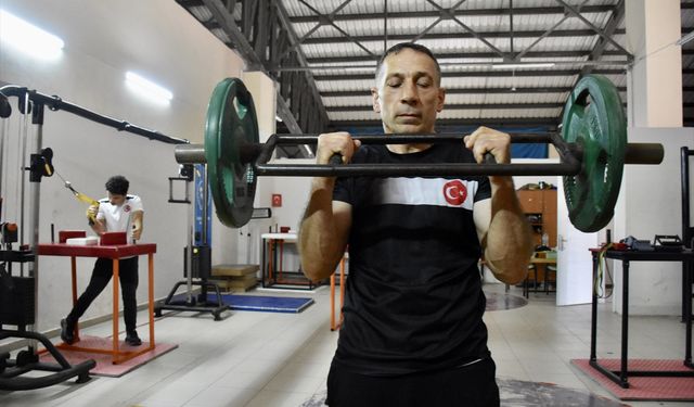 Kızına vefatından önce verdiği 'dünya şampiyonluğu' sözünü yerine getirmek için ter döküyor